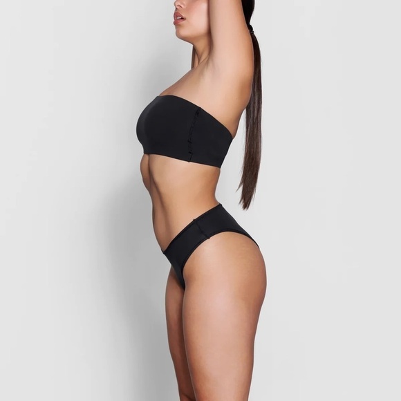 NEW Skims Fits Everybody Bandeau in Clay Strapless bra black color size XS - Picture 3 of 10